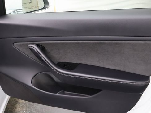 Used 2018 Tesla Model 3 Long Range image 12