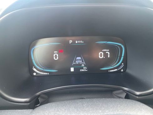 Used 2025 Kia Soul LX w/ LX Technology Package image 9