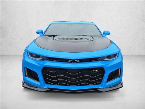 Used 2022 Chevrolet Camaro ZL1 RWD image 2