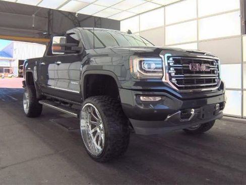 Used 2017 GMC Sierra 1500 Denali image 1