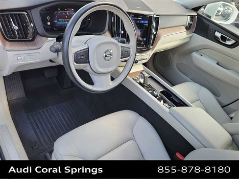 Used 2022 Volvo XC60 T8 Inscription Expression w/ Advanced Package image 10
