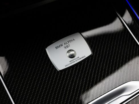 Used 2024 BMW ALPINA XB7 AWD/4WD image 34