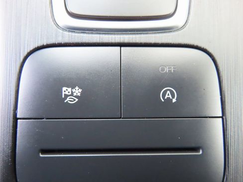 Used 2021 Ford Escape SE w/ Convenience Package image 9