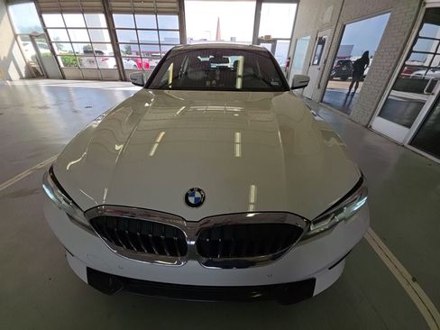 Used 2019 BMW 330i Sedan w/ Convenience Package RWD image 2