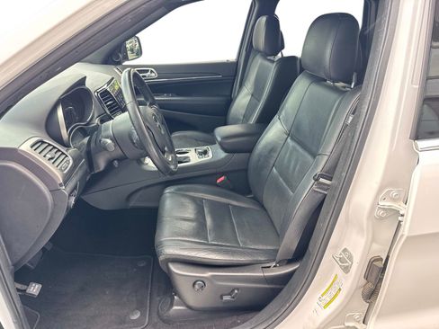 Used 2019 Jeep Grand Cherokee Limited w/ Luxury Group II AWD/4WD image 22