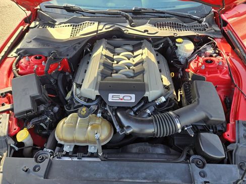 Used 2016 Ford Mustang GT Premium image 13