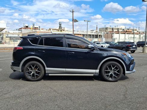 Used 2016 Toyota RAV4 SE w/ Cargo Management Package AWD/4WD image 8