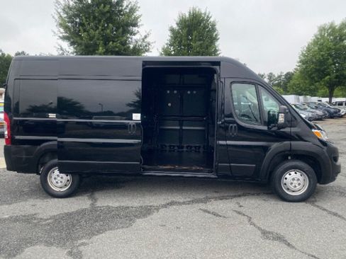 Used 2023 RAM ProMaster 2500 FWD image 6