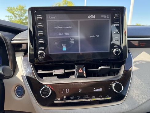 Used 2020 Toyota Corolla LE FWD image 13