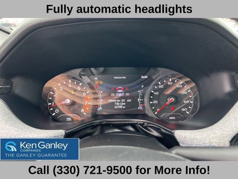 Used 2023 Jeep Compass Latitude image 32