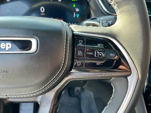 Used 2023 Jeep Grand Cherokee Overland w/ Luxury Tech Group IV image 32