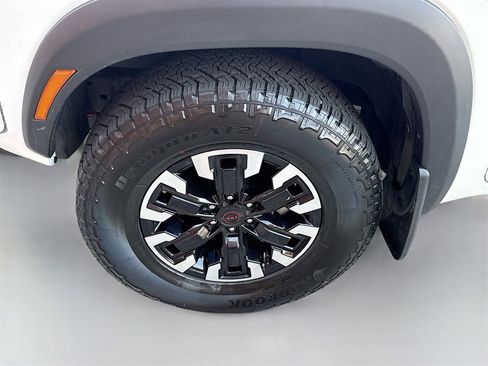 Used 2024 Nissan Frontier PRO-4X w/ Pro Convenience Package image 28