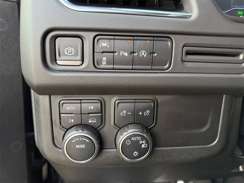 Used 2023 Chevrolet Tahoe LT image 19