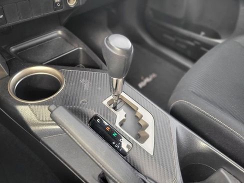 Used 2015 Toyota RAV4 XLE image 29