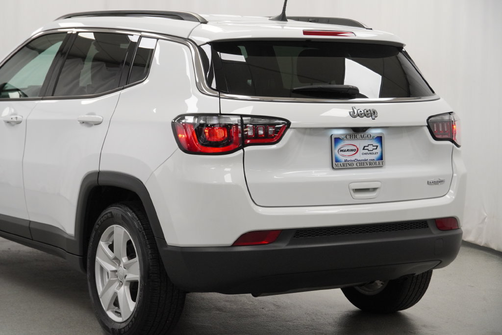Used 2022 Jeep Compass Latitude FWD image 16