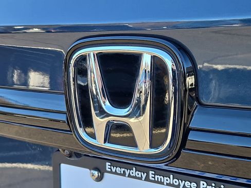 Certified 2025 Honda Odyssey Elite image 29