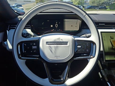 New 2026 Land Rover Range Rover Sport Dynamic SE AWD/4WD image 6