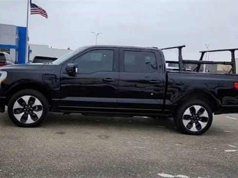 Used 2023 Ford F150 Lightning Platinum image 5