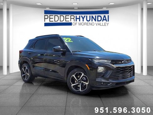 Used 2022 Chevrolet TrailBlazer RS w/ Sun and Liftgate Package FWD image 1