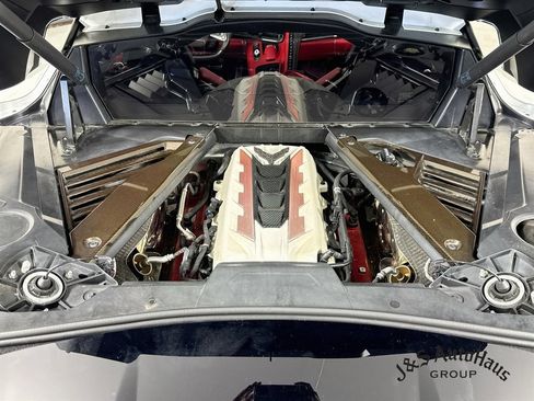 Used 2021 Chevrolet Corvette Stingray Premium Cpe w/ Z51 Performance Package RWD image 38