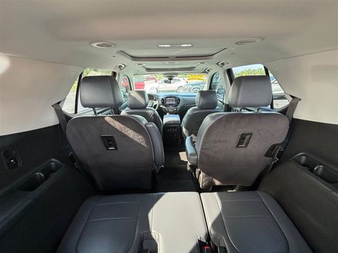 Used 2019 Chevrolet Traverse Premier w/ Driver Confidence II Package FWD image 20
