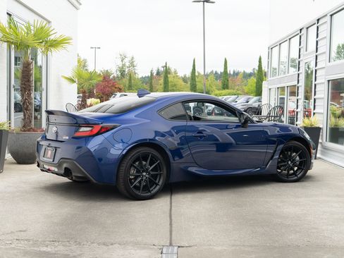Used 2023 Toyota GR86 Premium w/ ALL Weather Mat Package (TMS) RWD image 7