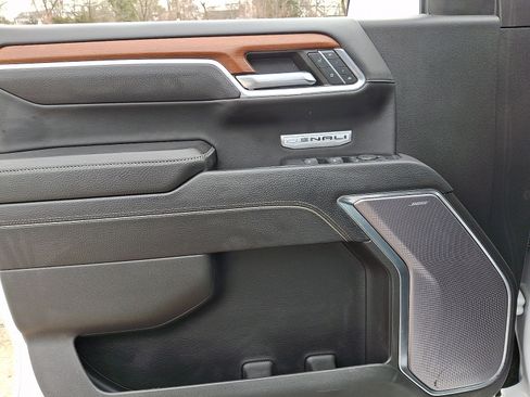 Used 2023 GMC Sierra 1500 Denali w/ Denali Reserve Package image 13