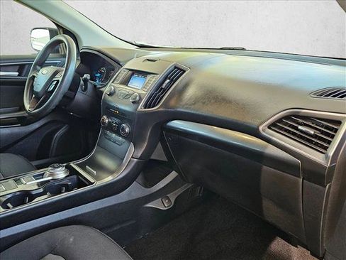 Certified 2019 Ford Edge SE image 20