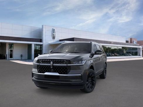 New 2025 Lincoln Navigator Reserve w/ Jet Appearance Package AWD/4WD image 2
