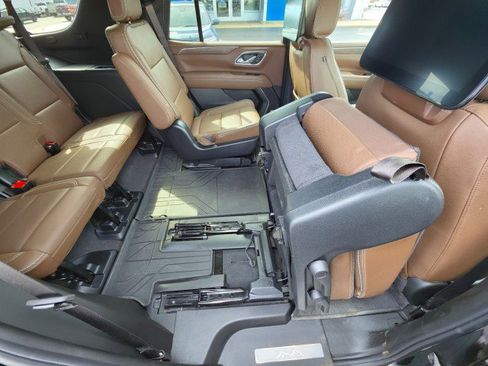 Used 2024 Chevrolet Tahoe High Country w/ Advanced Technology Package image 19