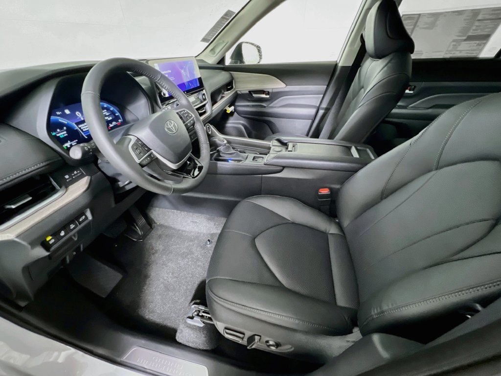 New 2026 Toyota Grand Highlander AWD Hybrid image 12