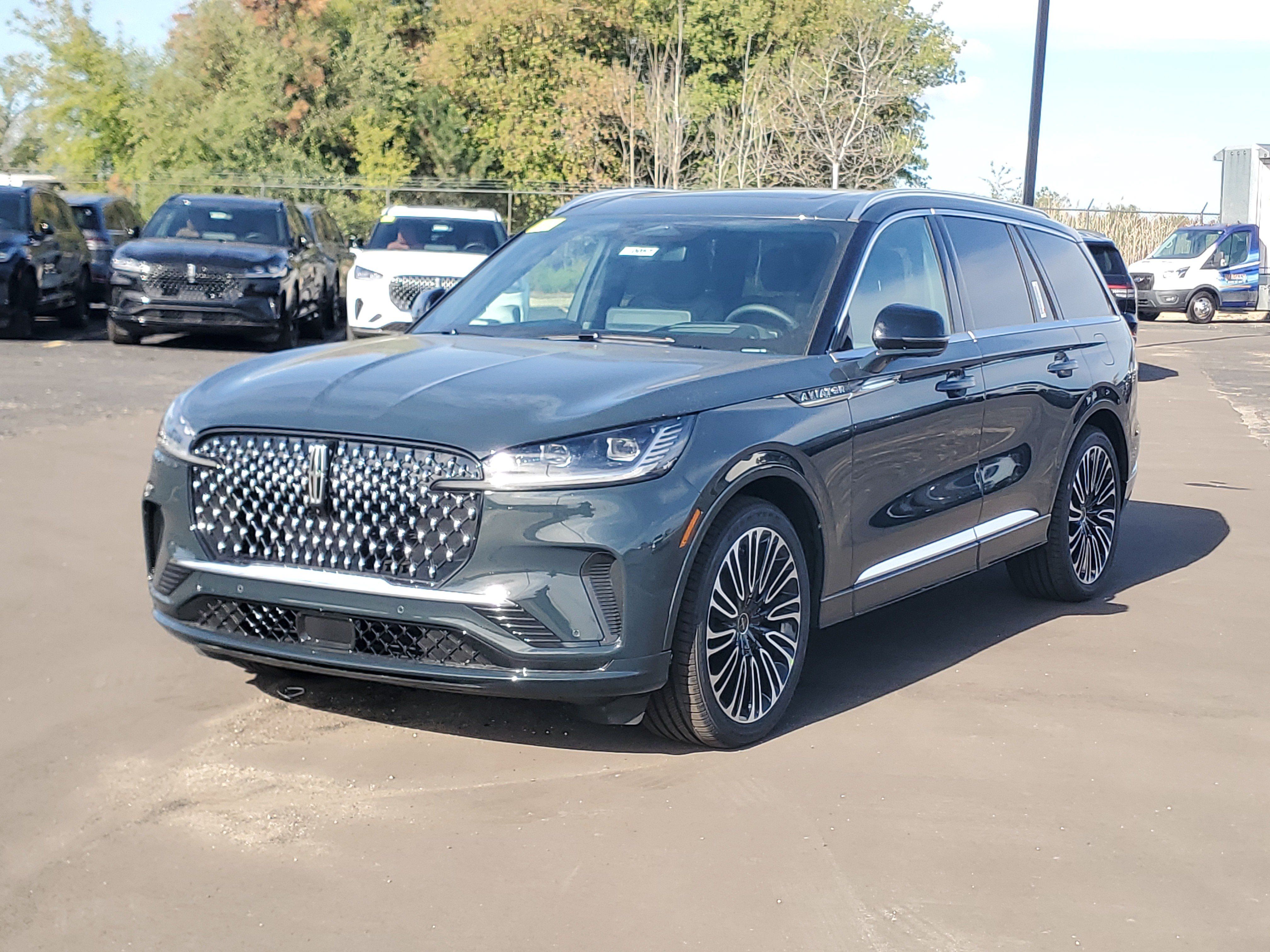 New 2027 Lincoln Aviator Black Label w/ Dynamic Handling Package AWD/4WD image 2