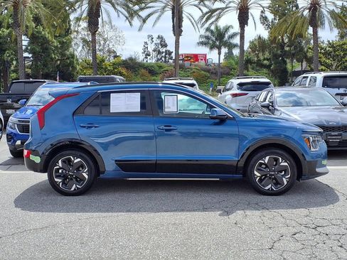 Certified 2023 Kia Niro Wind FWD image 6