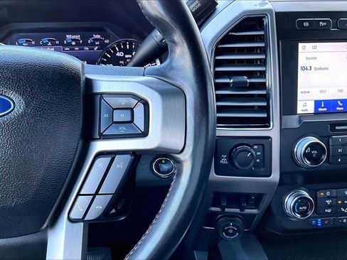 Used 2021 Ford F250 Platinum w/ FX4 Off-Road Package image 25