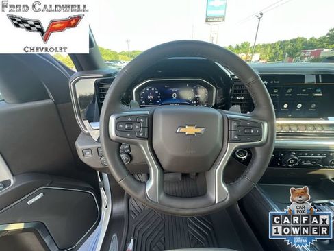 Used 2024 Chevrolet Silverado 1500 LTZ AWD/4WD image 17