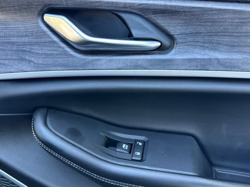 Used 2022 Jeep Grand Cherokee L Limited RWD image 21