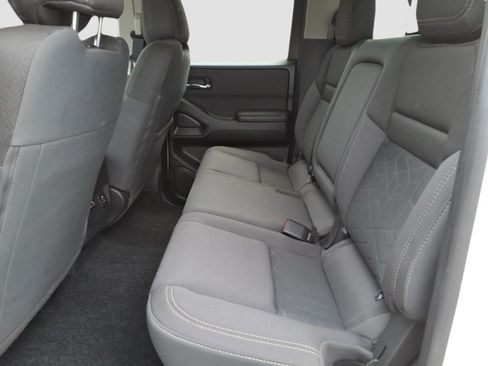 Used 2025 Nissan Frontier SV w/ SV Convenience Package AWD/4WD image 14