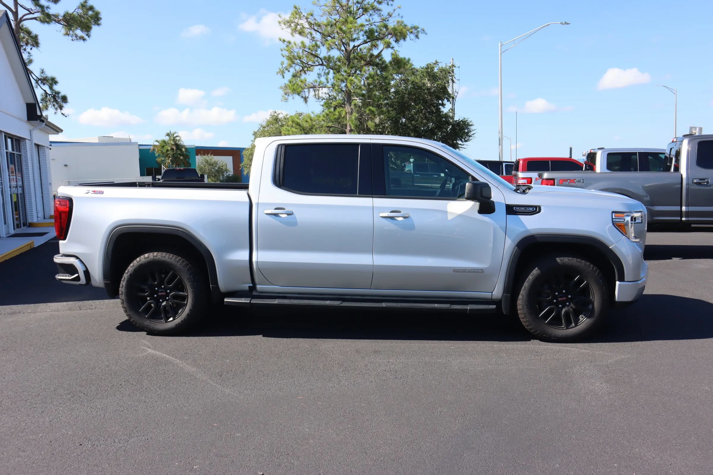 Used 2021 GMC Sierra 1500 Elevation w/ Preferred Package AWD/4WD image 8