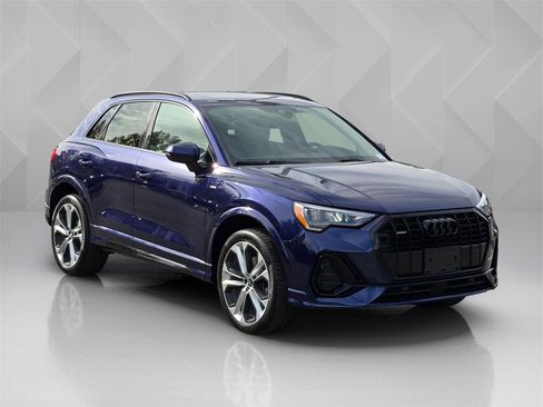 Used 2021 Audi Q3 2.0T Premium w/ Convenience Package image 8