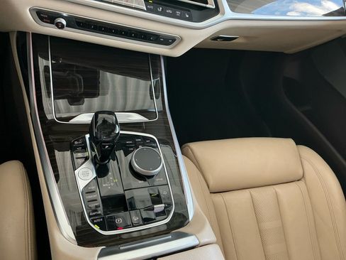 Used 2019 BMW X7 xDrive50i w/ Premium Package AWD/4WD image 18
