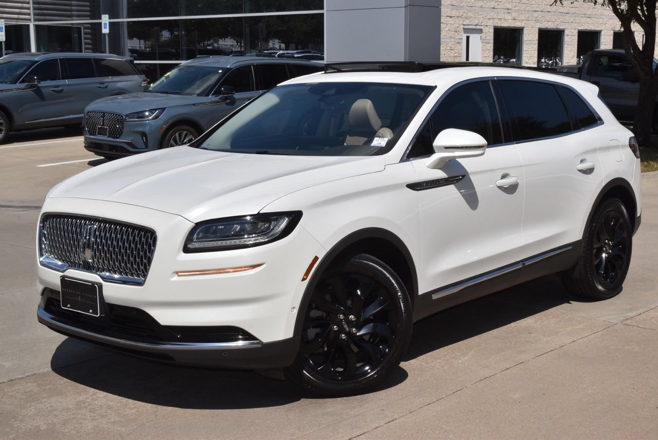 Used 2023 Lincoln Nautilus Reserve w/ Equipment Group 201A FWD image 41