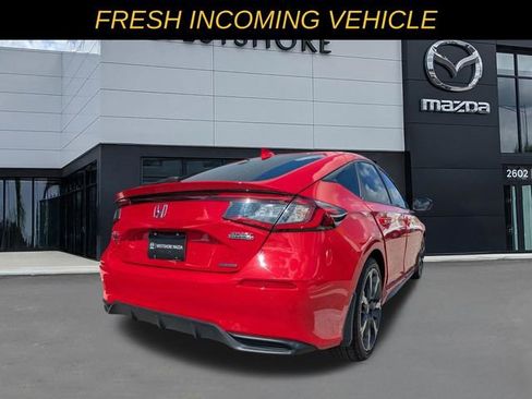 Used 2025 Honda Civic Sport Touring image 3