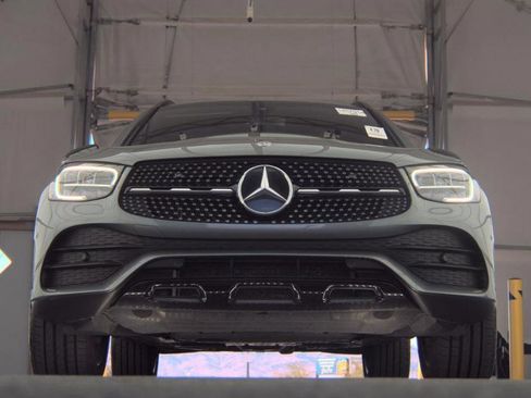 Used 2021 Mercedes-Benz GLC 300 w/ AMG Line image 7