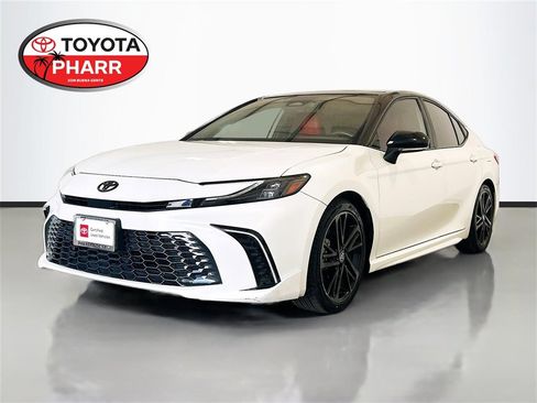 Used 2025 Toyota Camry XSE image 1