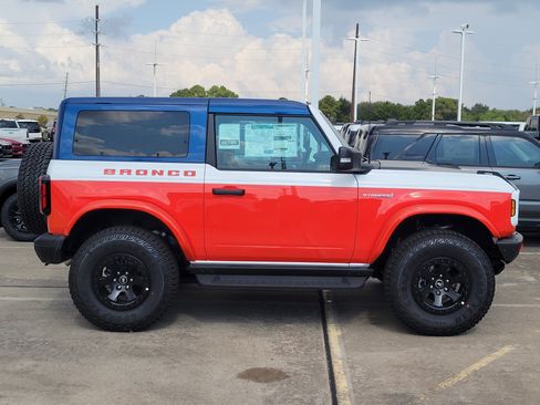 New 2025 Ford Bronco Stroppe Edition image 3