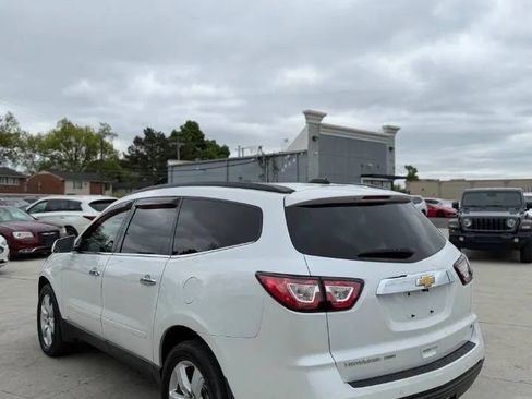 Used 2017 Chevrolet Traverse LT w/ Style and Technology Package AWD/4WD image 5