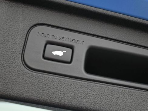 Used 2025 Honda Pilot TrailSport image 45