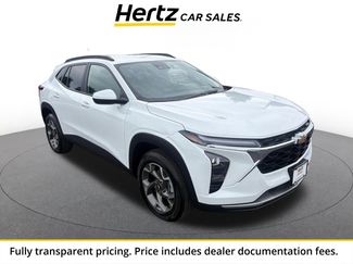 Used 2025 Chevrolet Trax LT FWD video 1