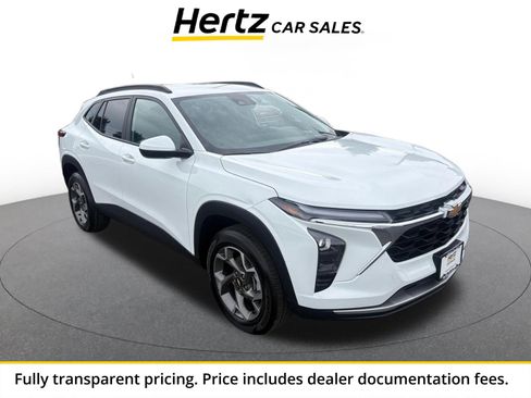 Used 2025 Chevrolet Trax LT FWD image 1