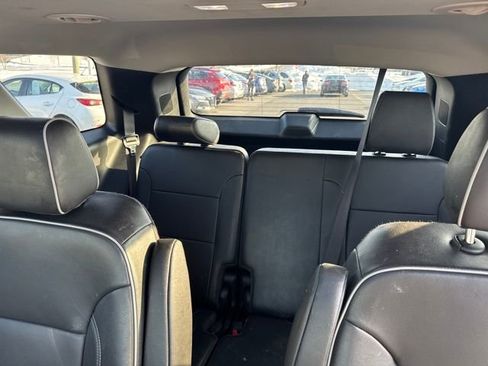 Used 2021 Chevrolet Traverse High Country image 13